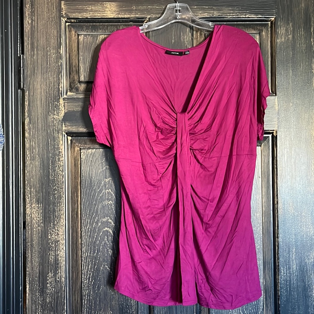Apt 9 Top
